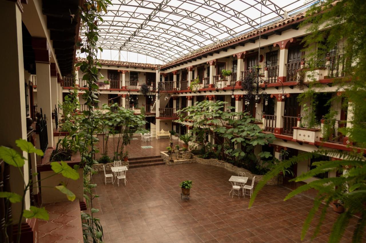 Hotel D'Monica San Cristobal de las Casas Luaran gambar