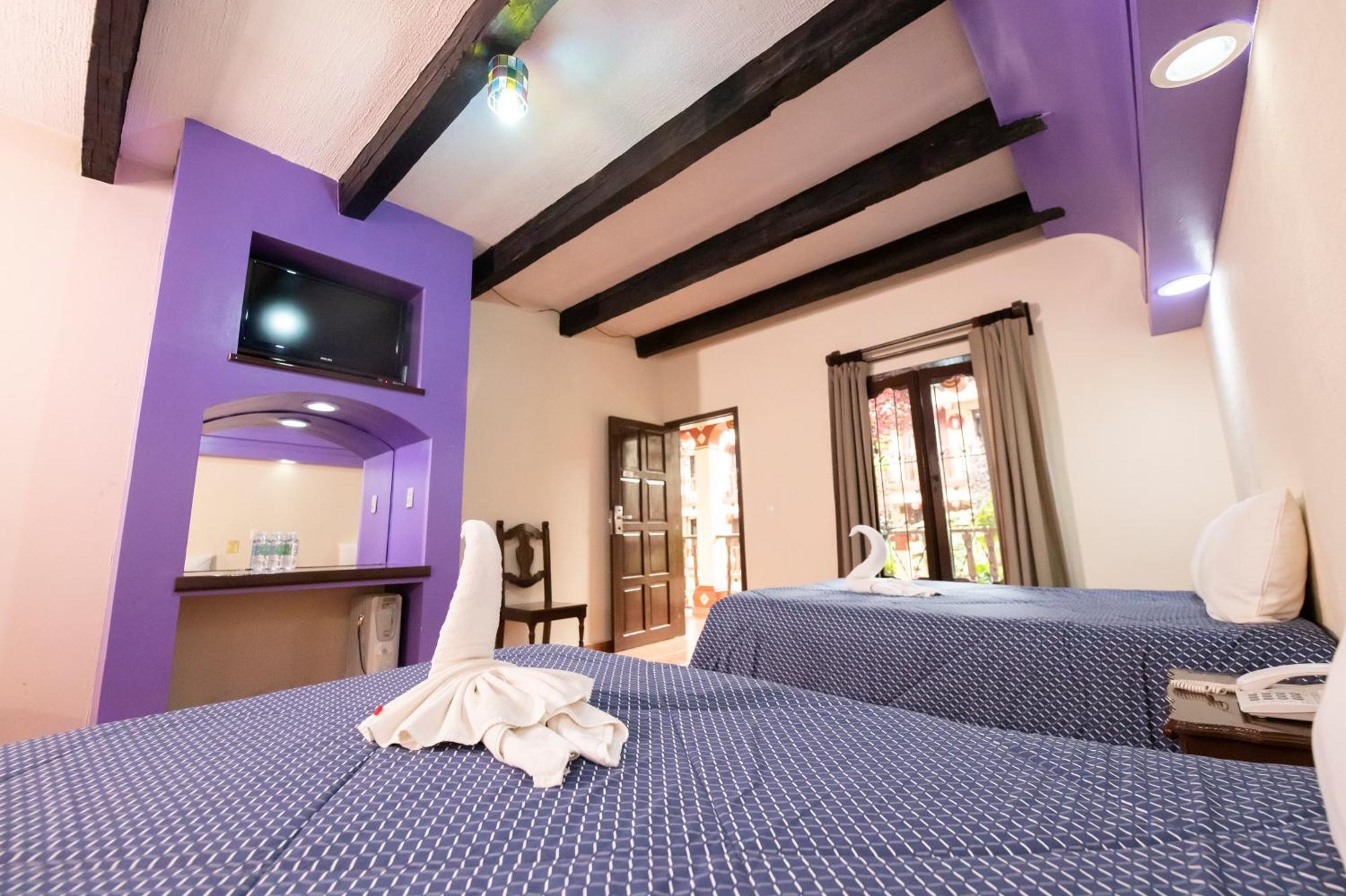 Hotel D'Monica San Cristobal de las Casas Luaran gambar